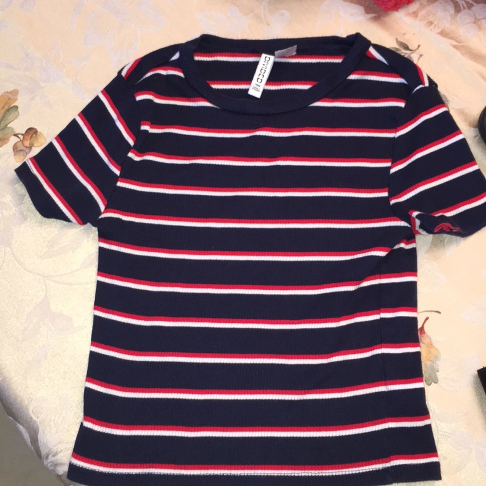 striped cropped tee
